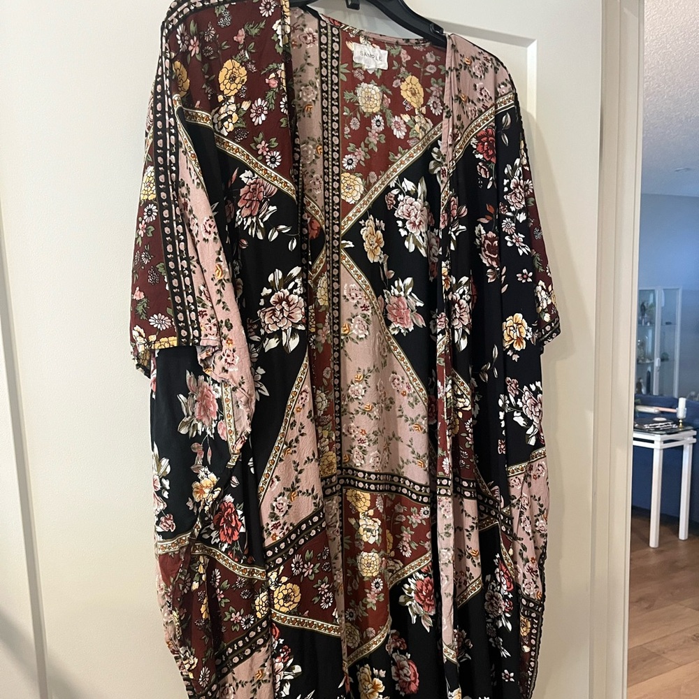 Floral Patchwork Kimono size medium but fits like a one size